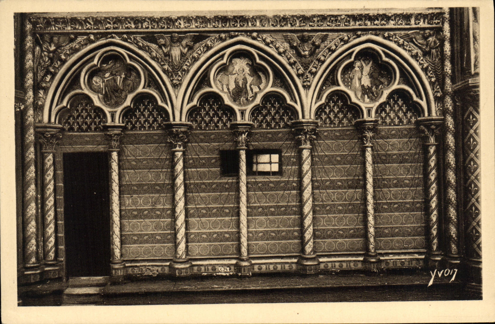 CPA Paris En Flanant Interieur De La Ste Chapelle