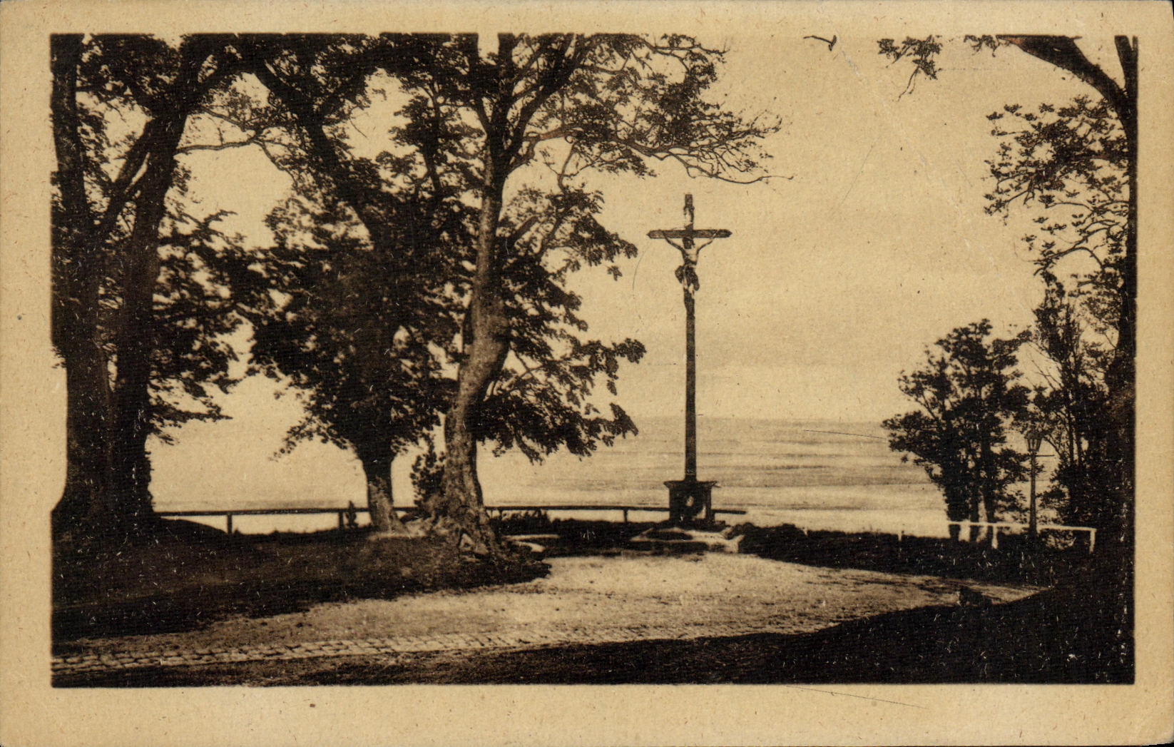 VINTAGE POSTCARD De Honfleur the Cross Of Our Of Grace
