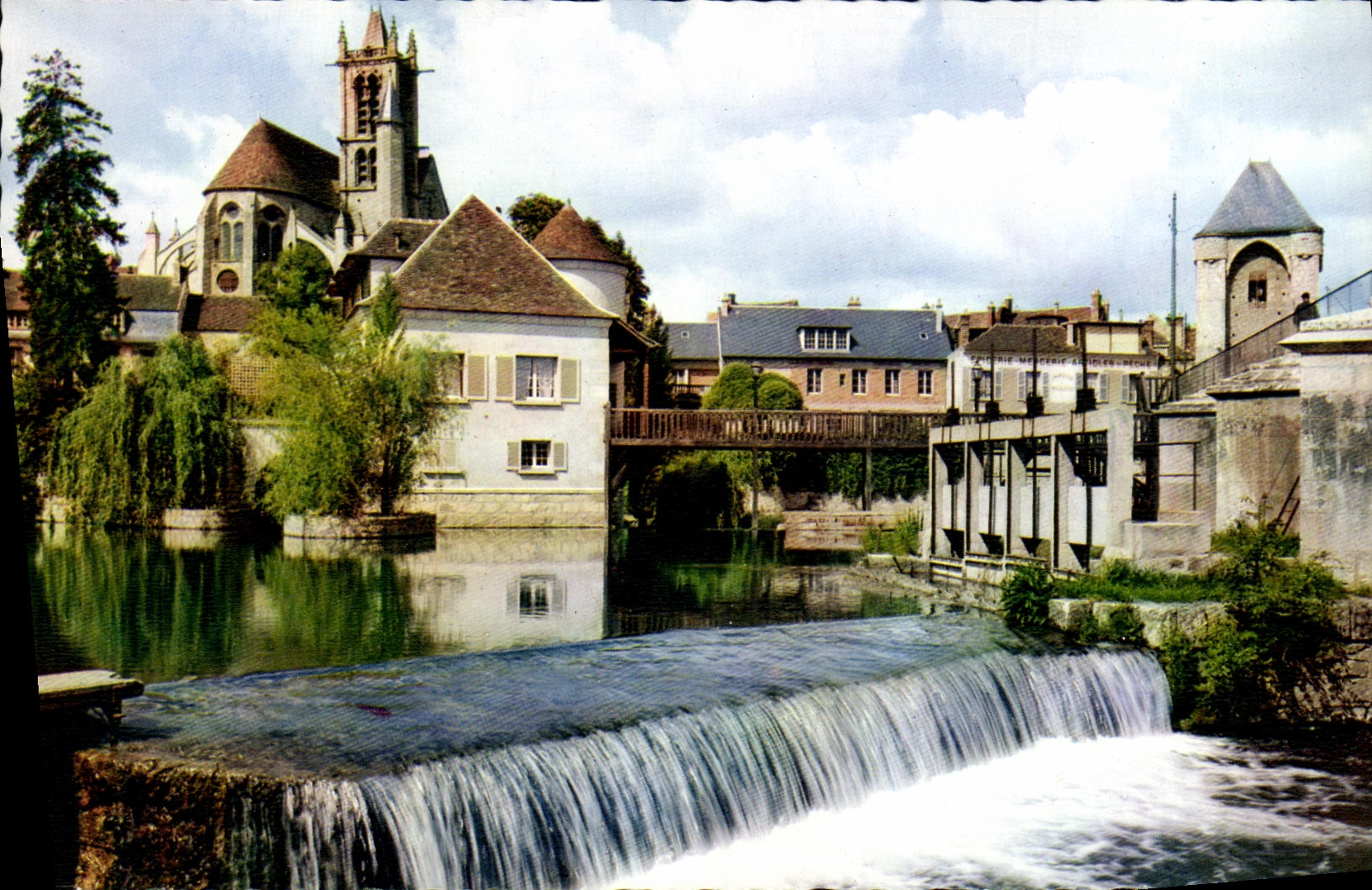 MODERN CARD Moret On Loing Stopping On Loing