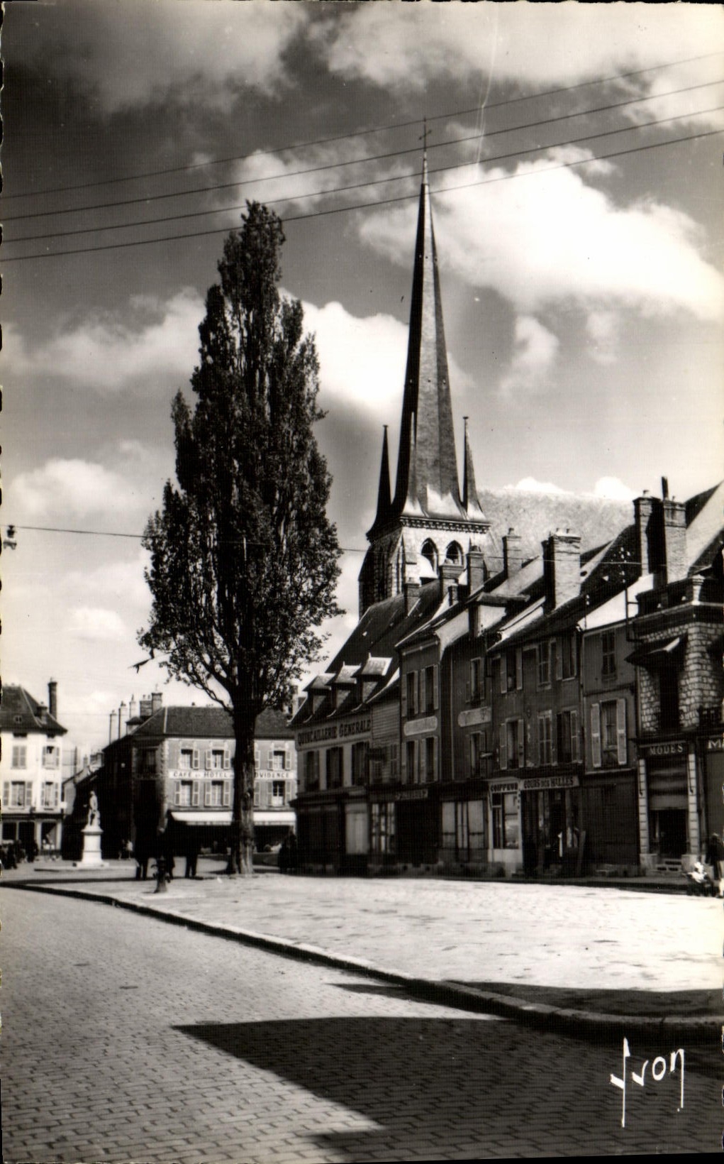 MODERN CARD Nemours Places Republic and the Church St Jean Baptiste