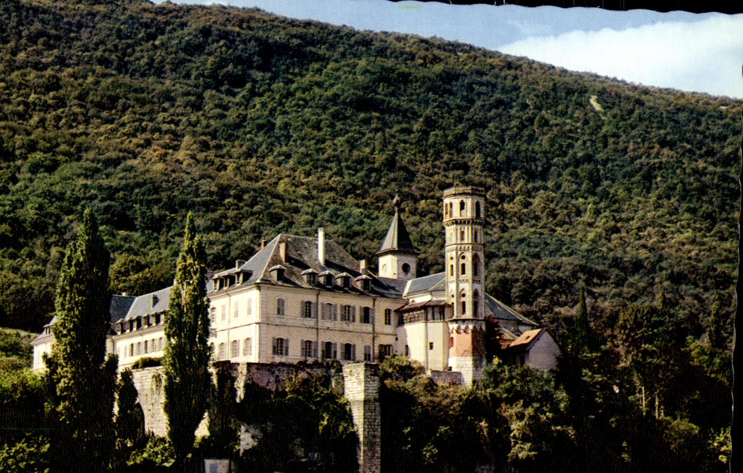 VINTAGE POSTCARD Images Of On our premises Abbey D' Hautecombe the Church Rested by Bemard Saint