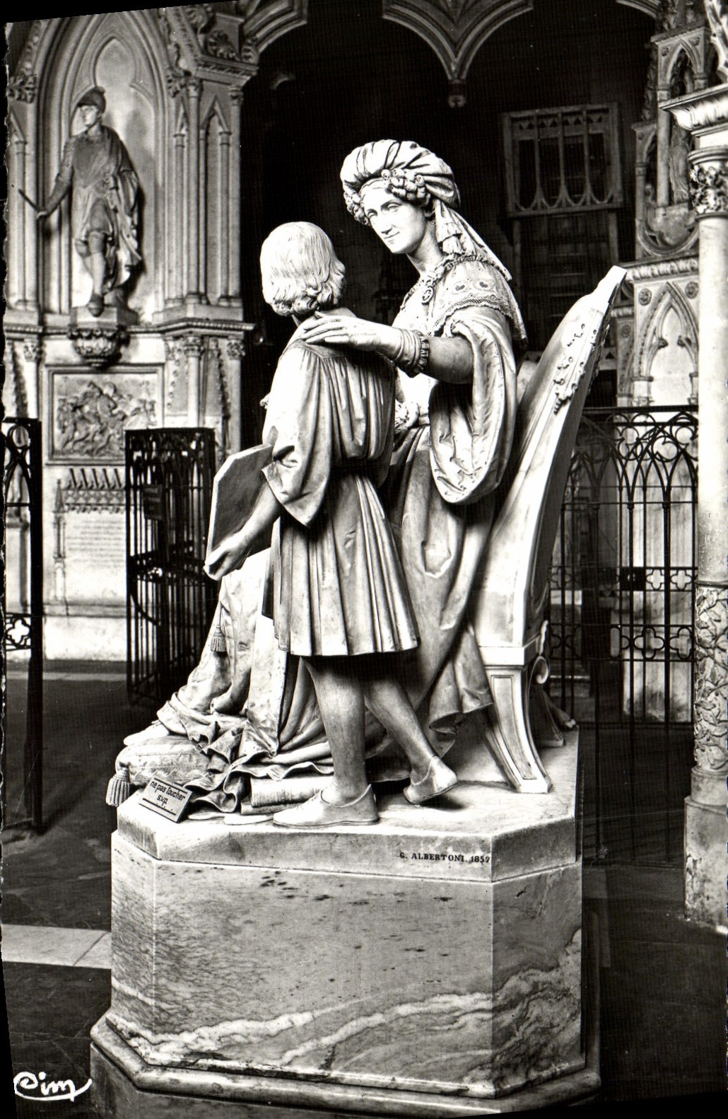 CPM Abbaye D'Hautecombe Marie Christine Statue de Giovanni Albertoni