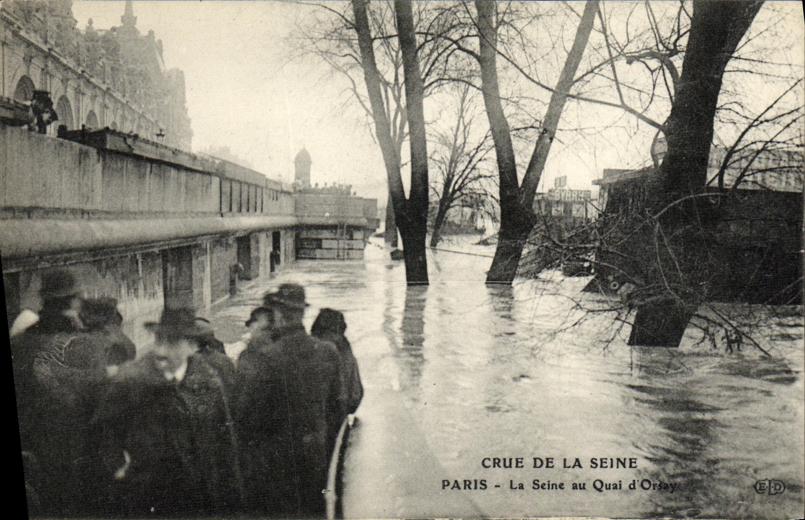 CPA Crue De La Seine Paris La Seine Au Quai d'Orsay