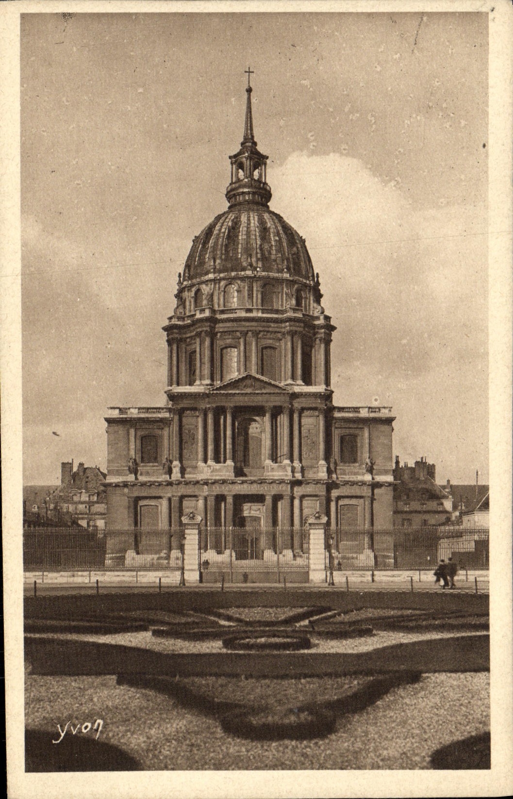 CPA Paris En Flanant Les Invalides