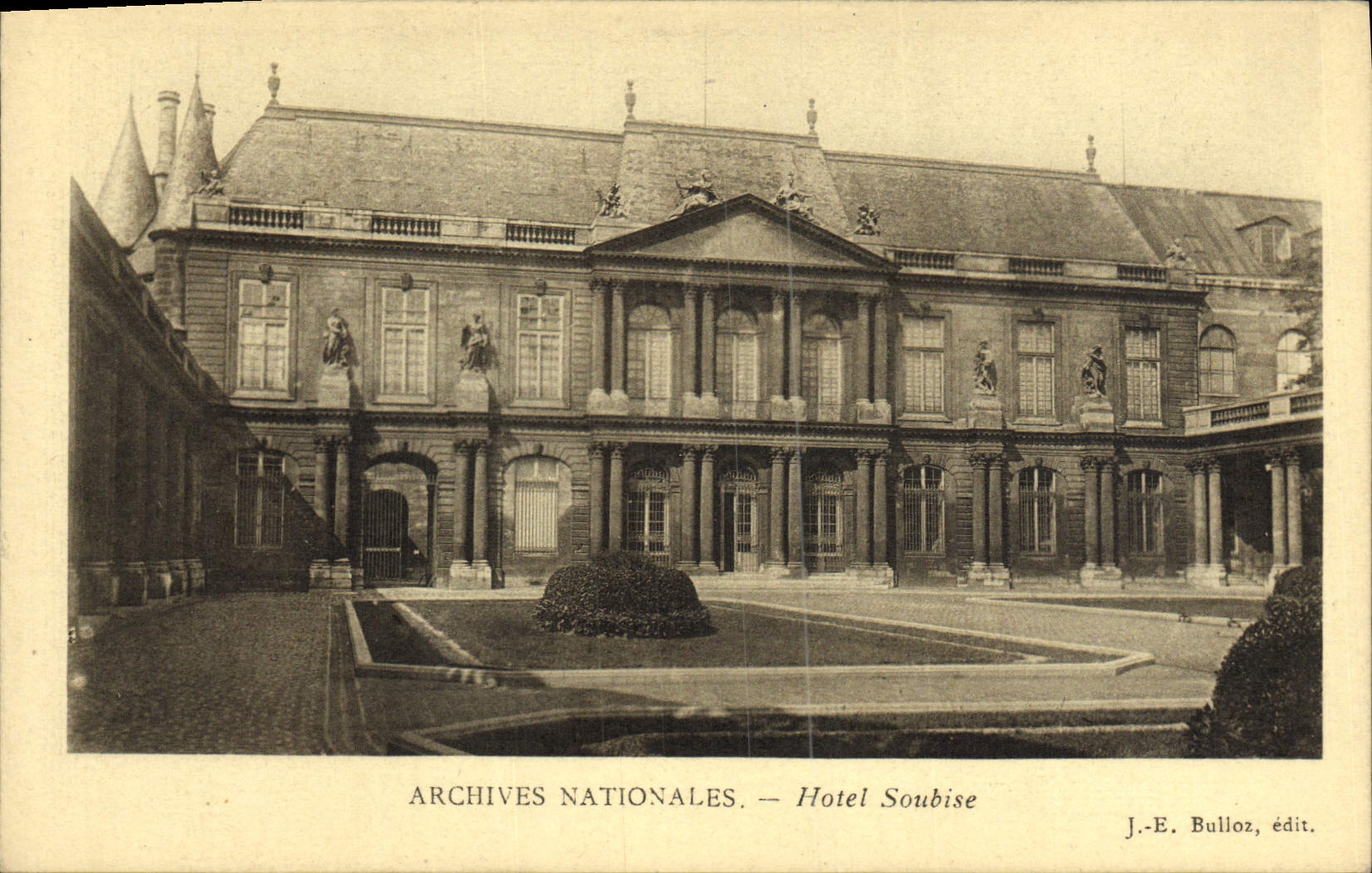 CPA Paris Archives Nationales Hotel Soubise