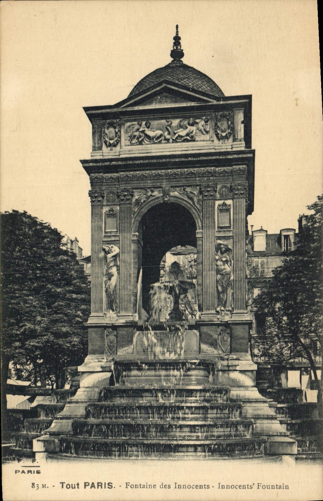 CPA Paris Fontaine des Innocents