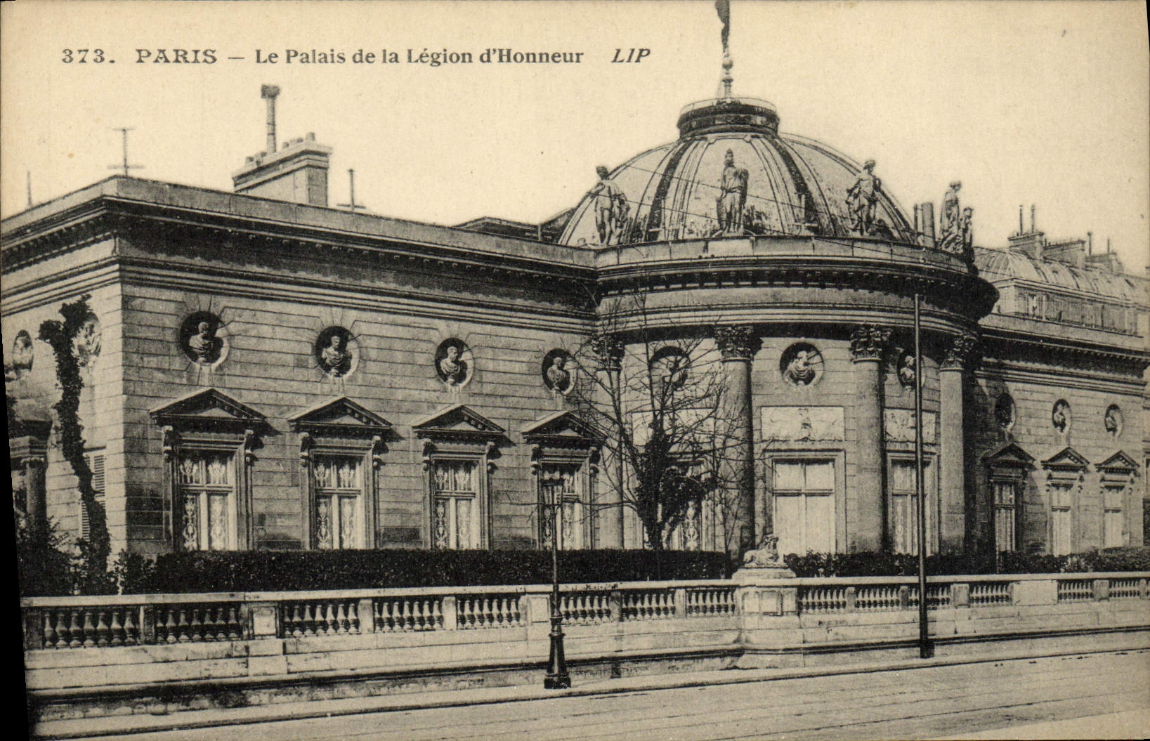 CPA Paris Le Palais de la Legion d'Honneur