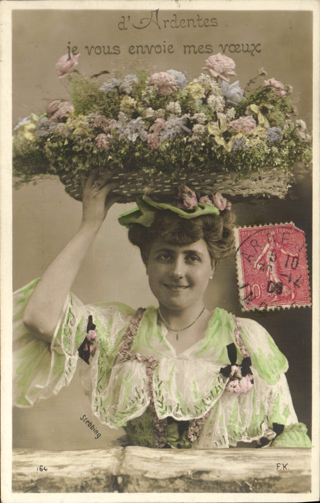 CPA Bonne Annee Femme