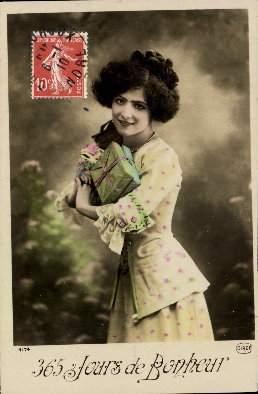 CPA Bonne Annee Femme