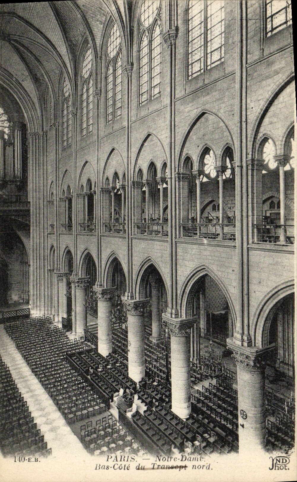 CPA Paris Notre Dame Bas Cote du transept nord