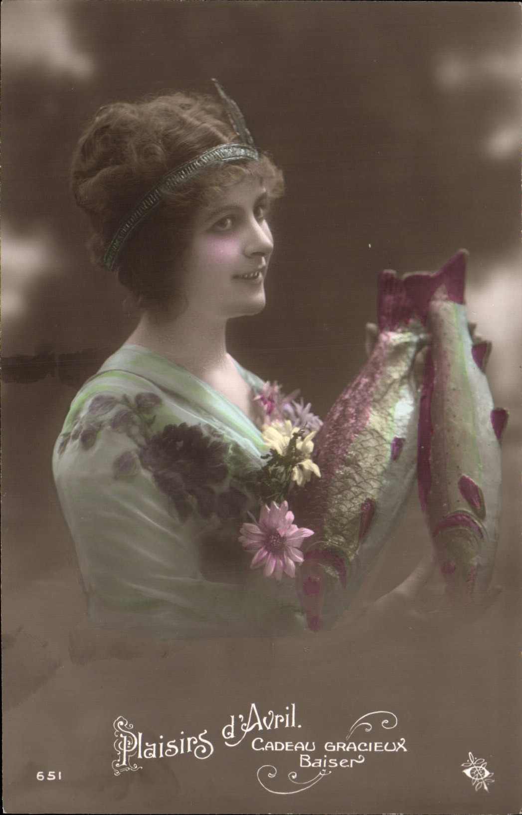 CPA Fantaisie Femme Poisson 