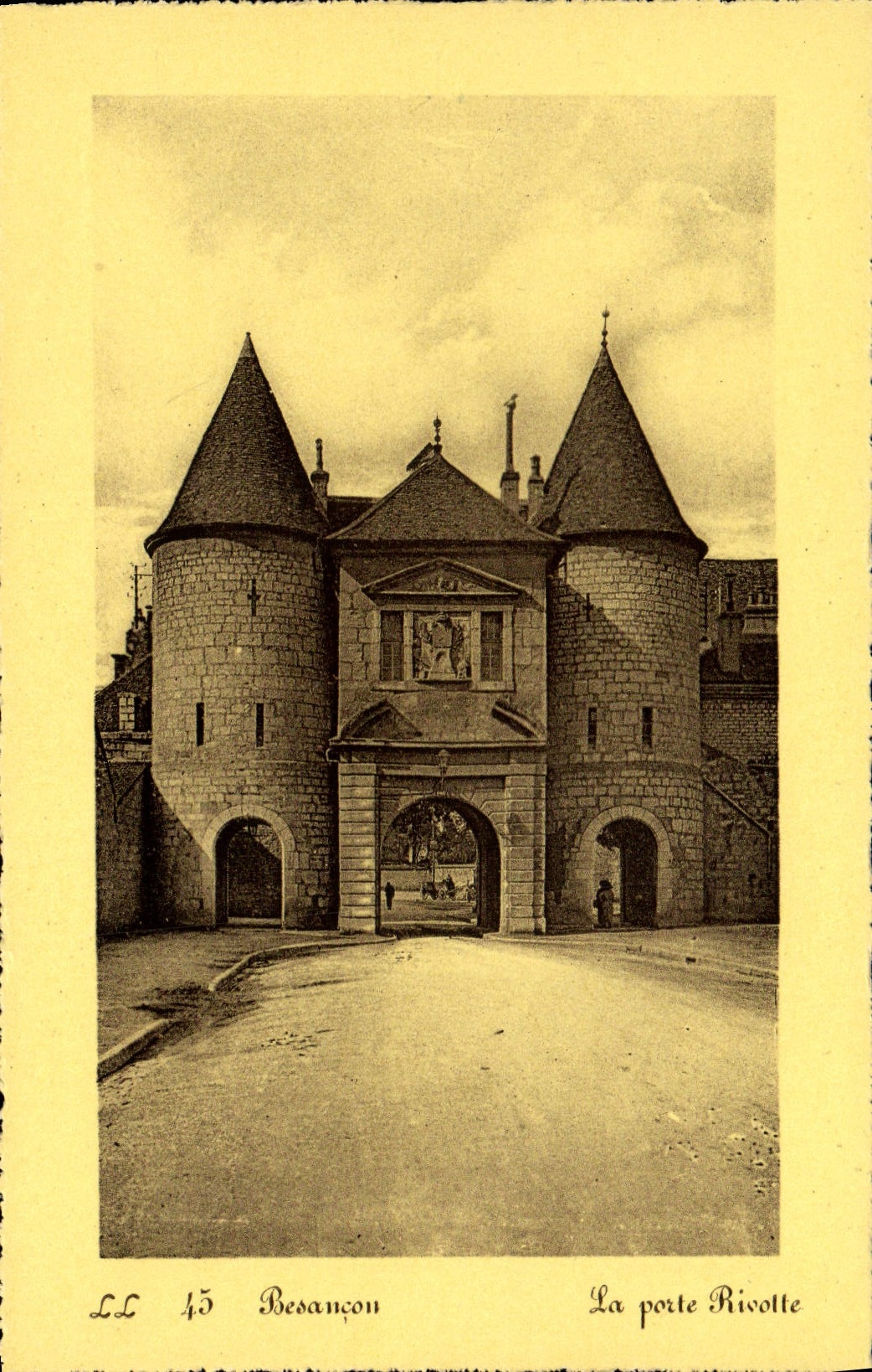 VINTAGE POSTCARD Besancon the Rivotte Gate