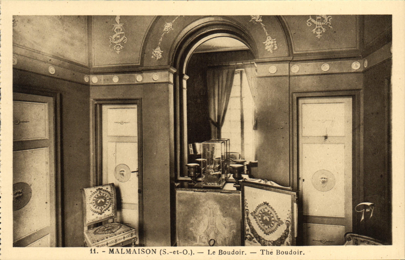 CPA Malmaison Le Boudoir
