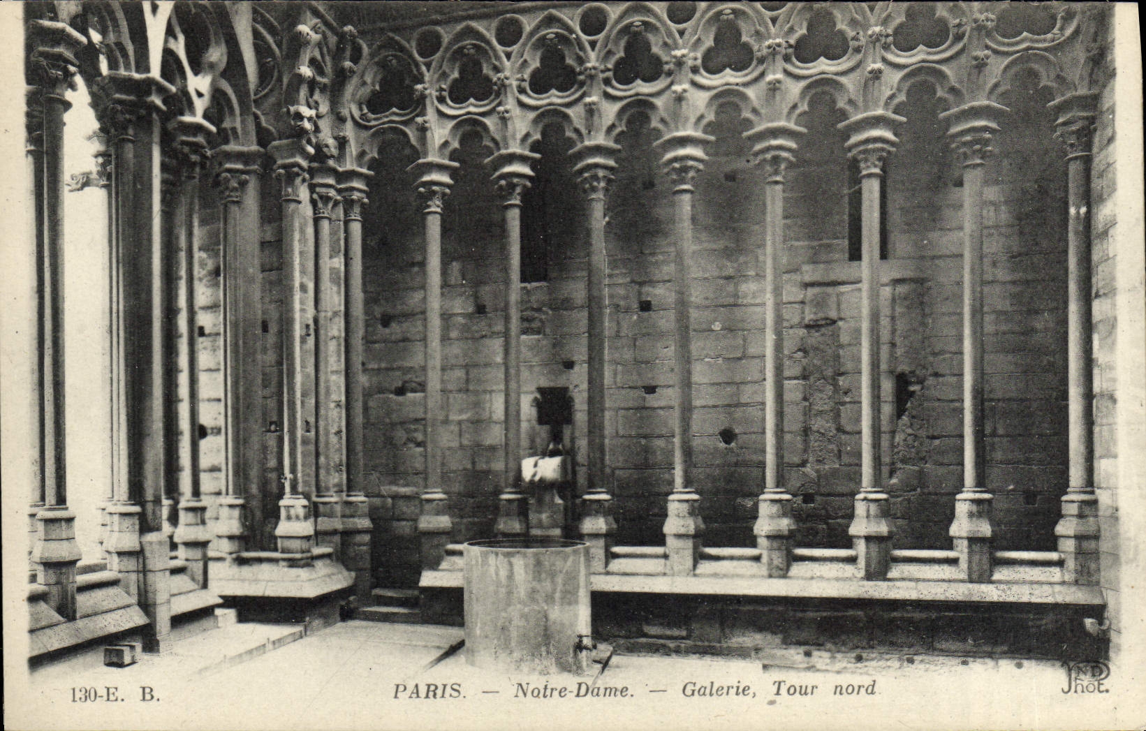 VINTAGE POSTCARD Paris Notre Dame northern Gallery Tower