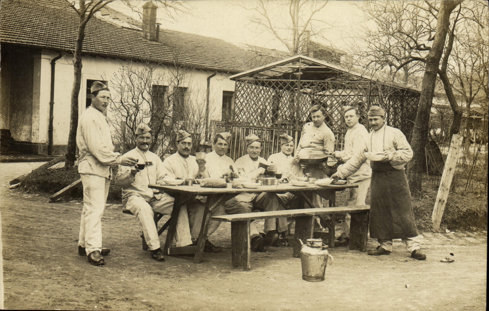 CARTE PHOTO Soldats Militaria 