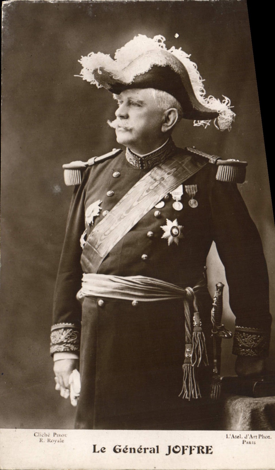 CPA Le General Joffre Militaria 