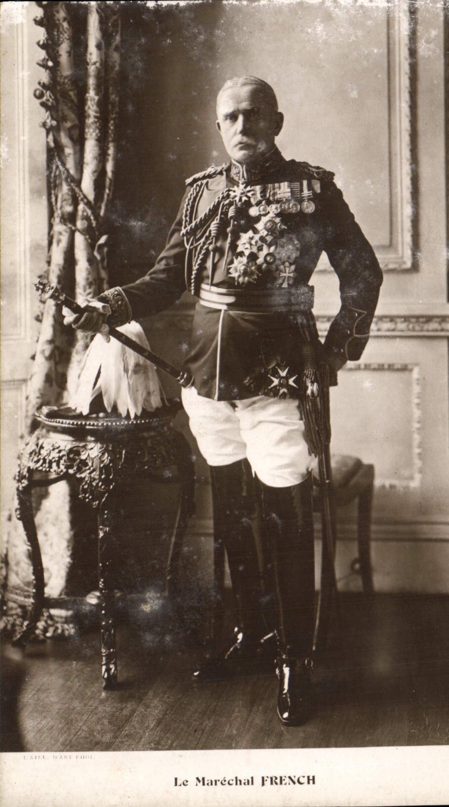 POSTAL de la VENDIMIA el francés Militaria del mariscal