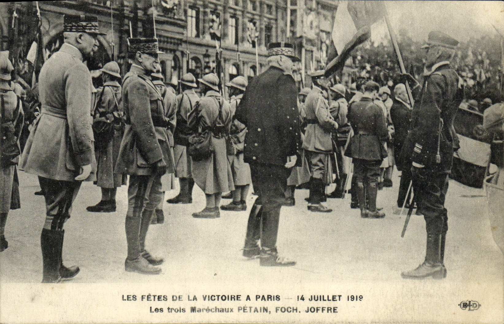 VINTAGE POSTCARD the Festivals of the Victoire has Paris Marechaux petain Foch Joffre Militaria