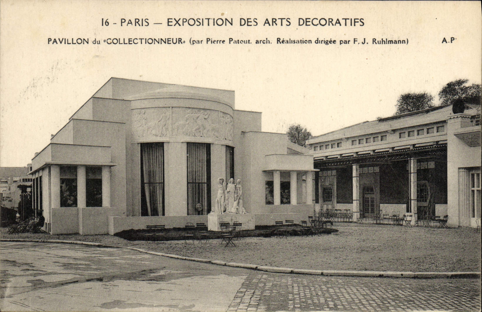 CPA Paris Exposition des Arts Decoratifs Pavillon de Collectionneur