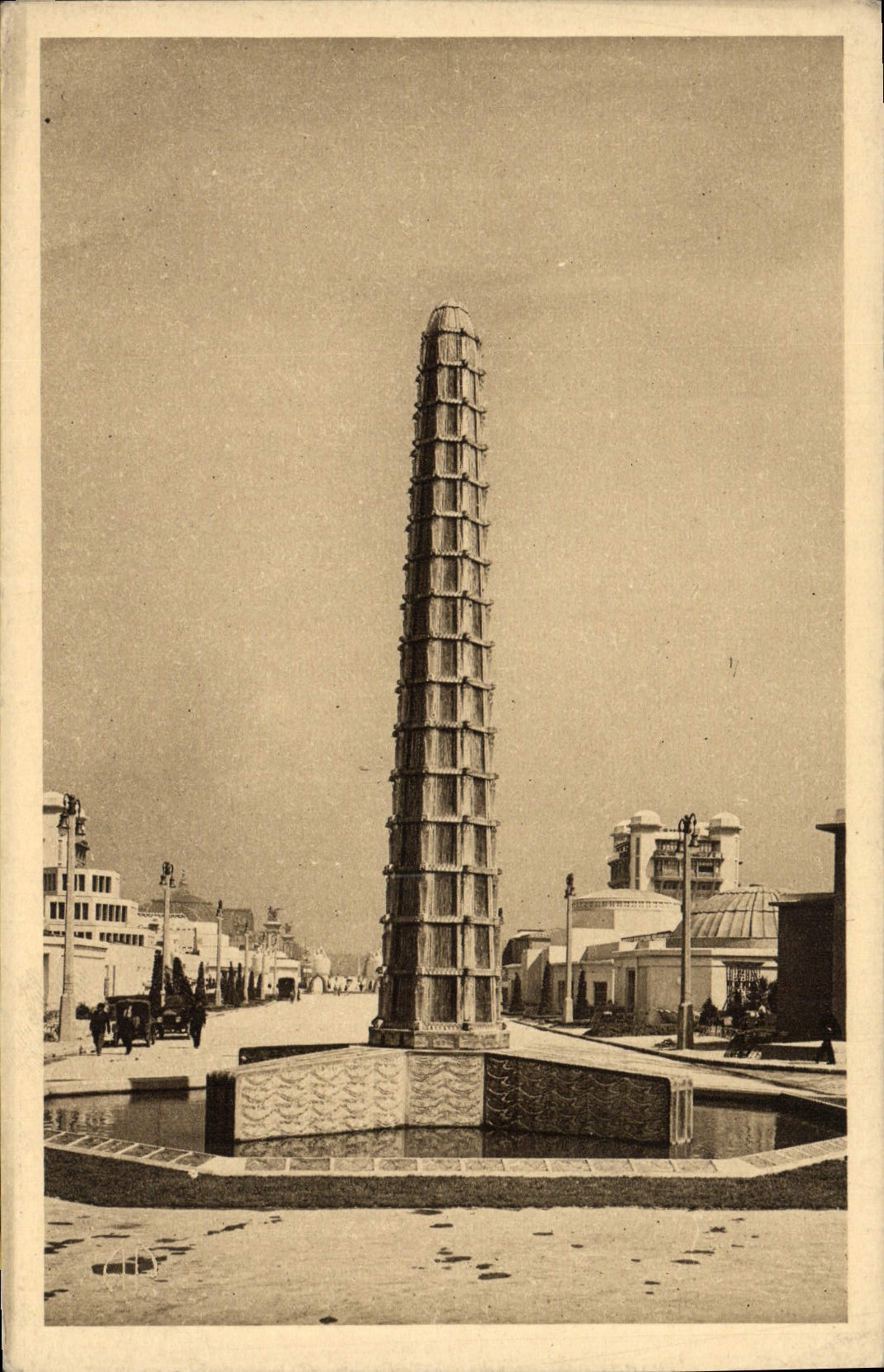 CPA Paris Exposition des Arts Decoratifs Fontaine de Rene Lalique 