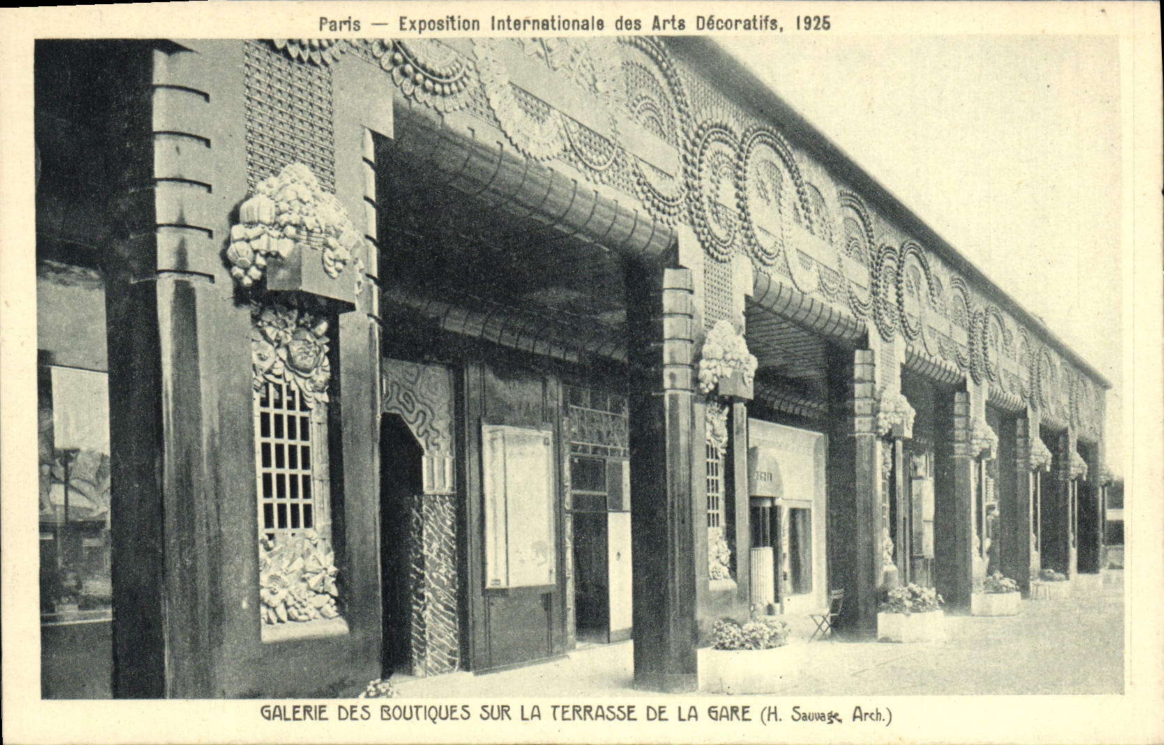 Exposición internacional de París de la POSTAL de la VENDIMIA de la galería de artes decorativa de las tiendas en la terraza de la estación