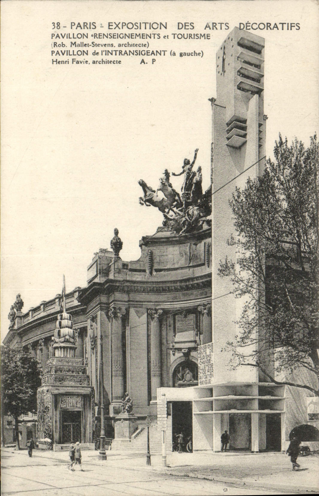 La feria de París de la POSTAL de la VENDIMIA de artes decorativos contiene la casa de la información y del turismo del intransigente