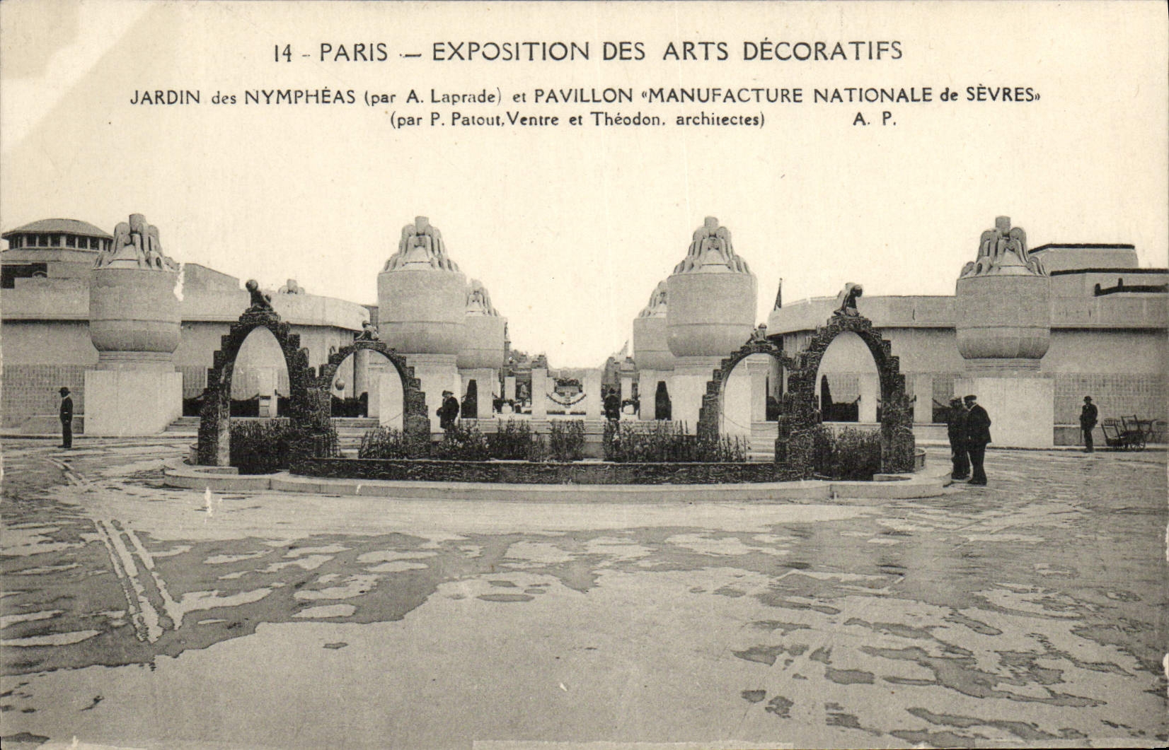 CPA Paris Exposition des Arts Decoratifs Jardin des Nympheas Pavillon Manufacture nationale de Sevres 