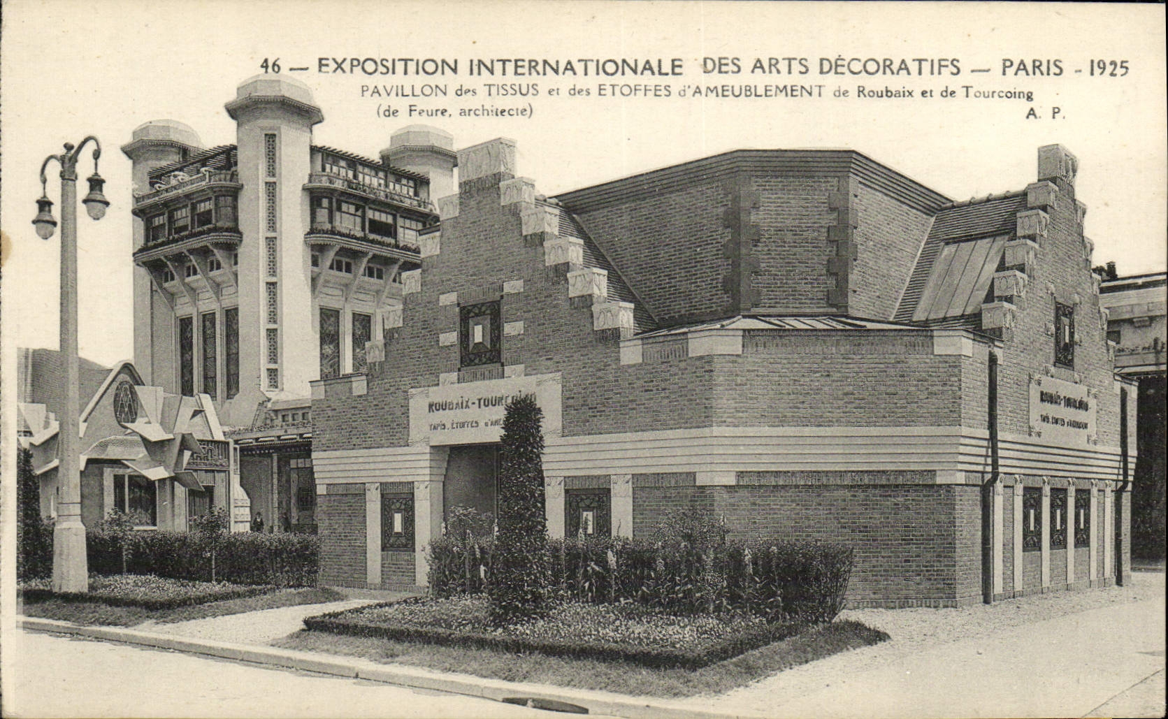 CPA Paris Exposition des Arts Decoratifs Pavillon des tissus et etoffes d'ameublement Roubaix Tourcoing tour Champagne