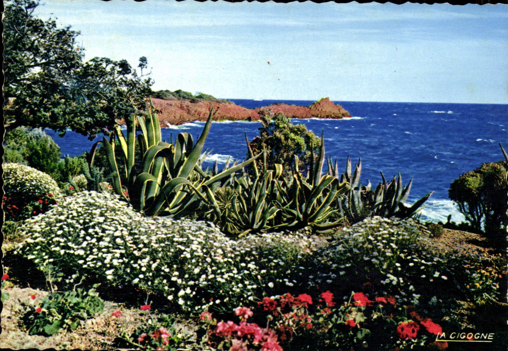 POSTAL MODERNA reflexiones de la dimensión del azul en los bordes del mar