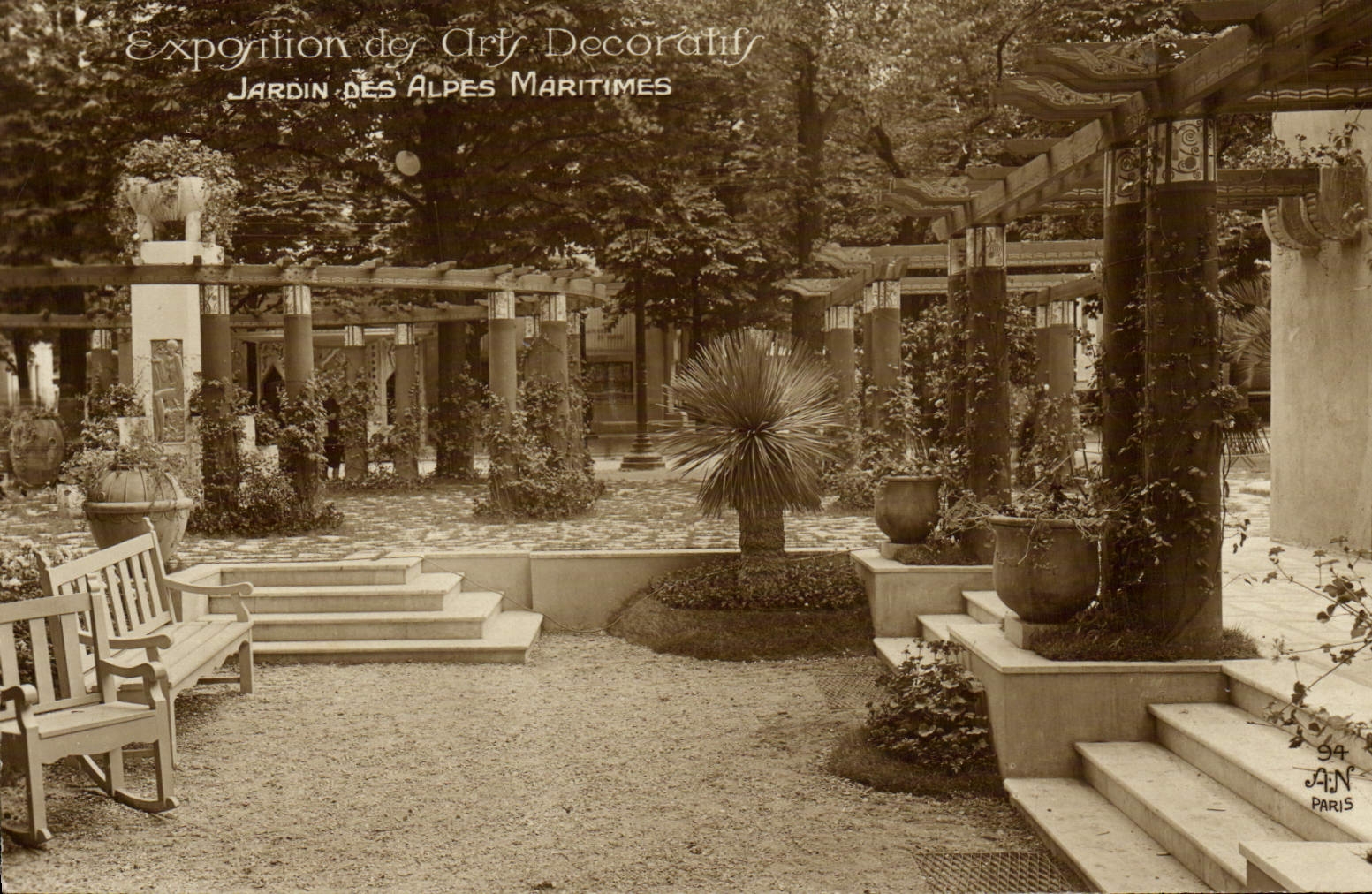 POSTAL MODERNA feria de París del jardín decorativo de los artes de las montan@as marítimas