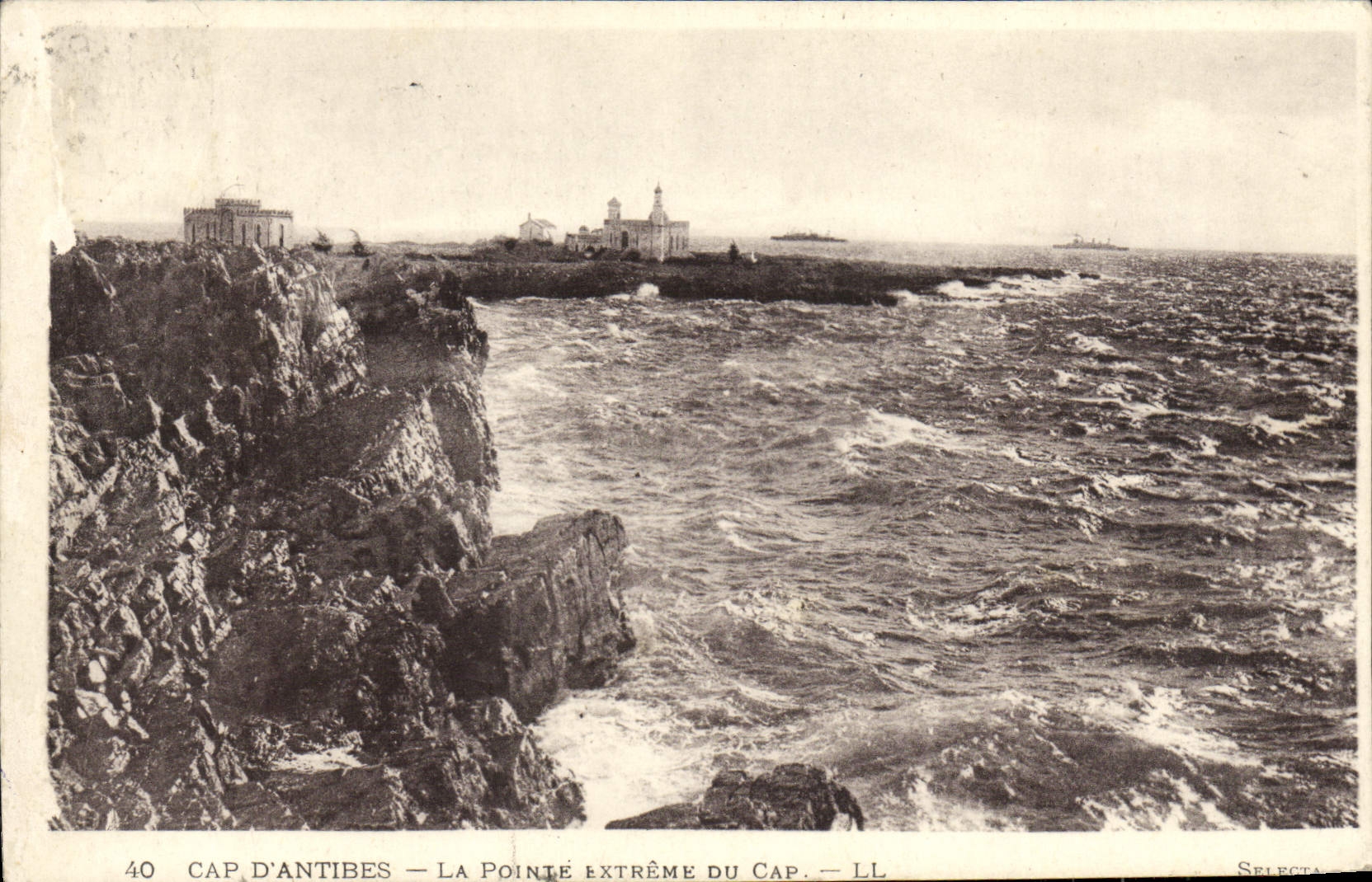 VINTAGE POSTCARD Antibes the Extreme Point Of the Cape