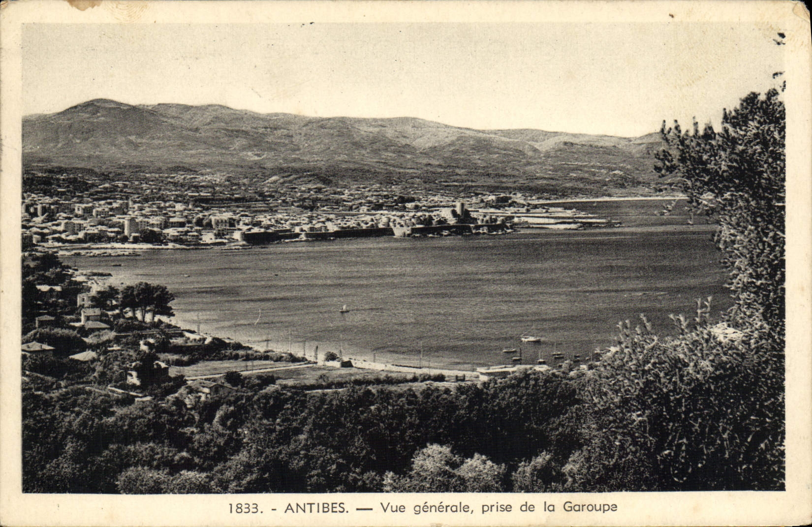 CPA Antibes Vue Generale Prise de la Garoupe