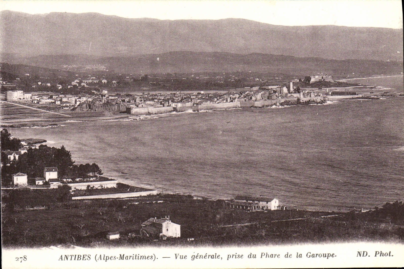 CPA Antibes Vue Generale Prise du Phare de la Garoupe