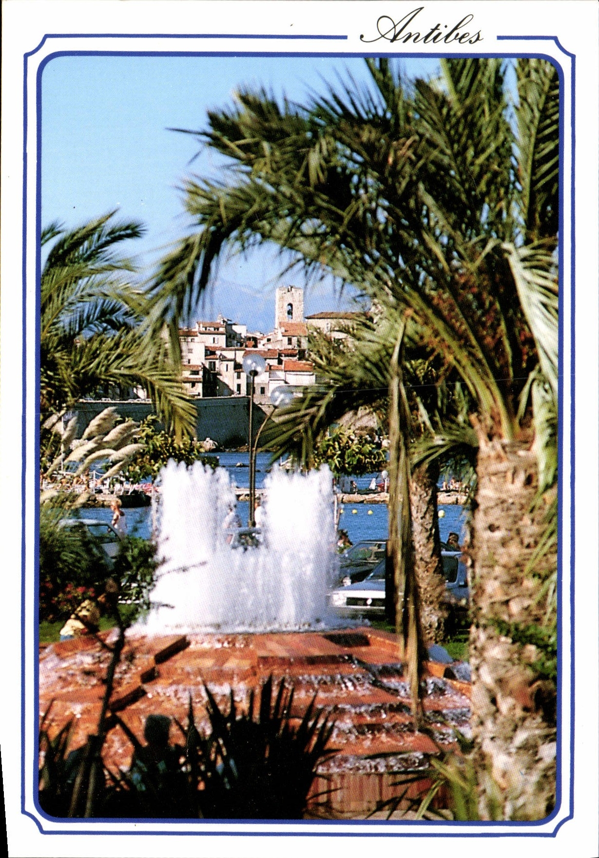 POSTAL MODERNA Antibes dimensiona el recuerdo azul