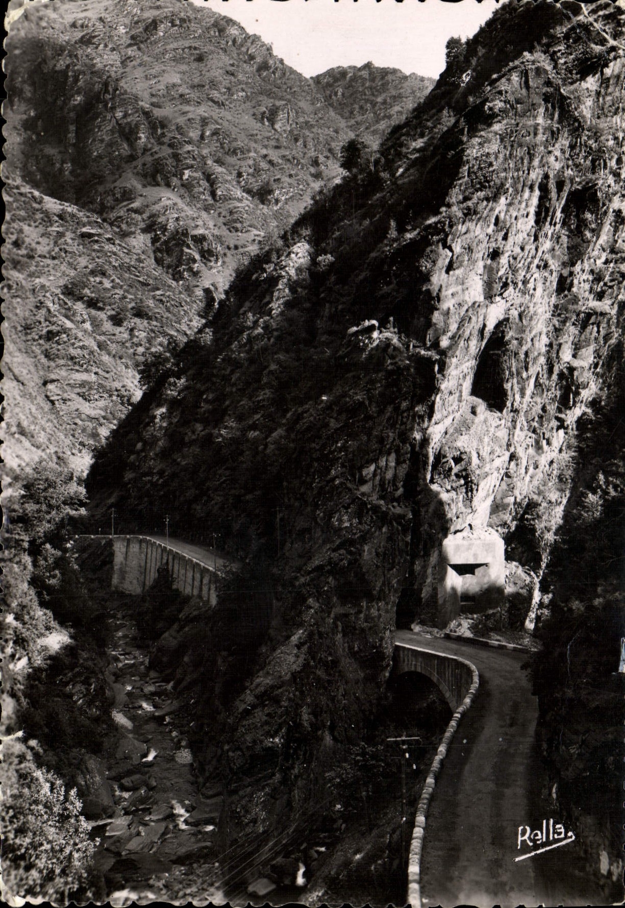 CPM Gorges Superieures du Cians la route de Touet sur Var a Beuil