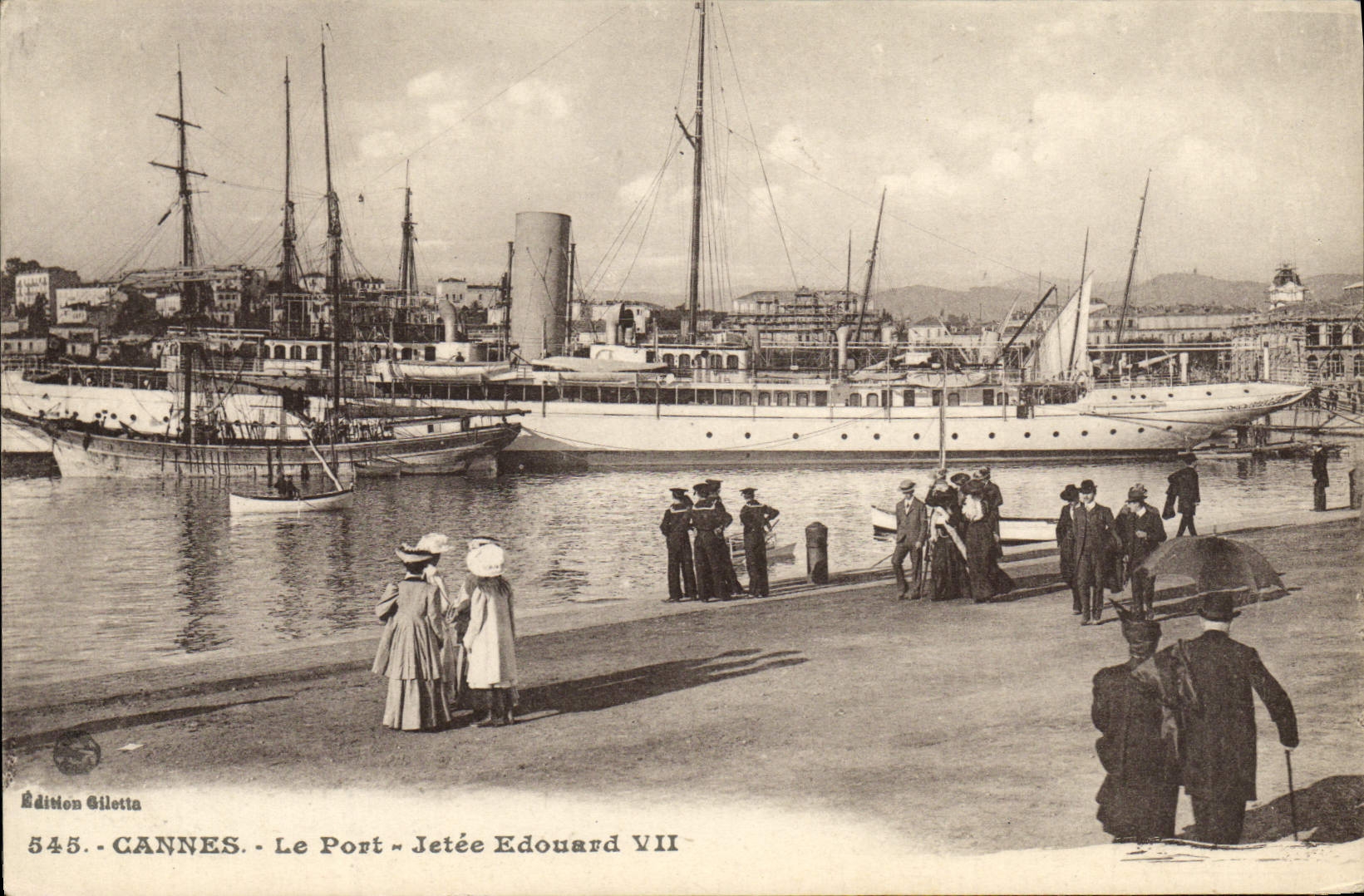 VINTAGE POSTCARD Cannes the Port Thrown Edouard VII Boats