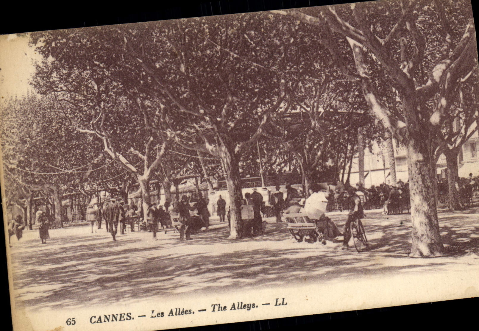 VINTAGE POSTCARD Cannes Alleys