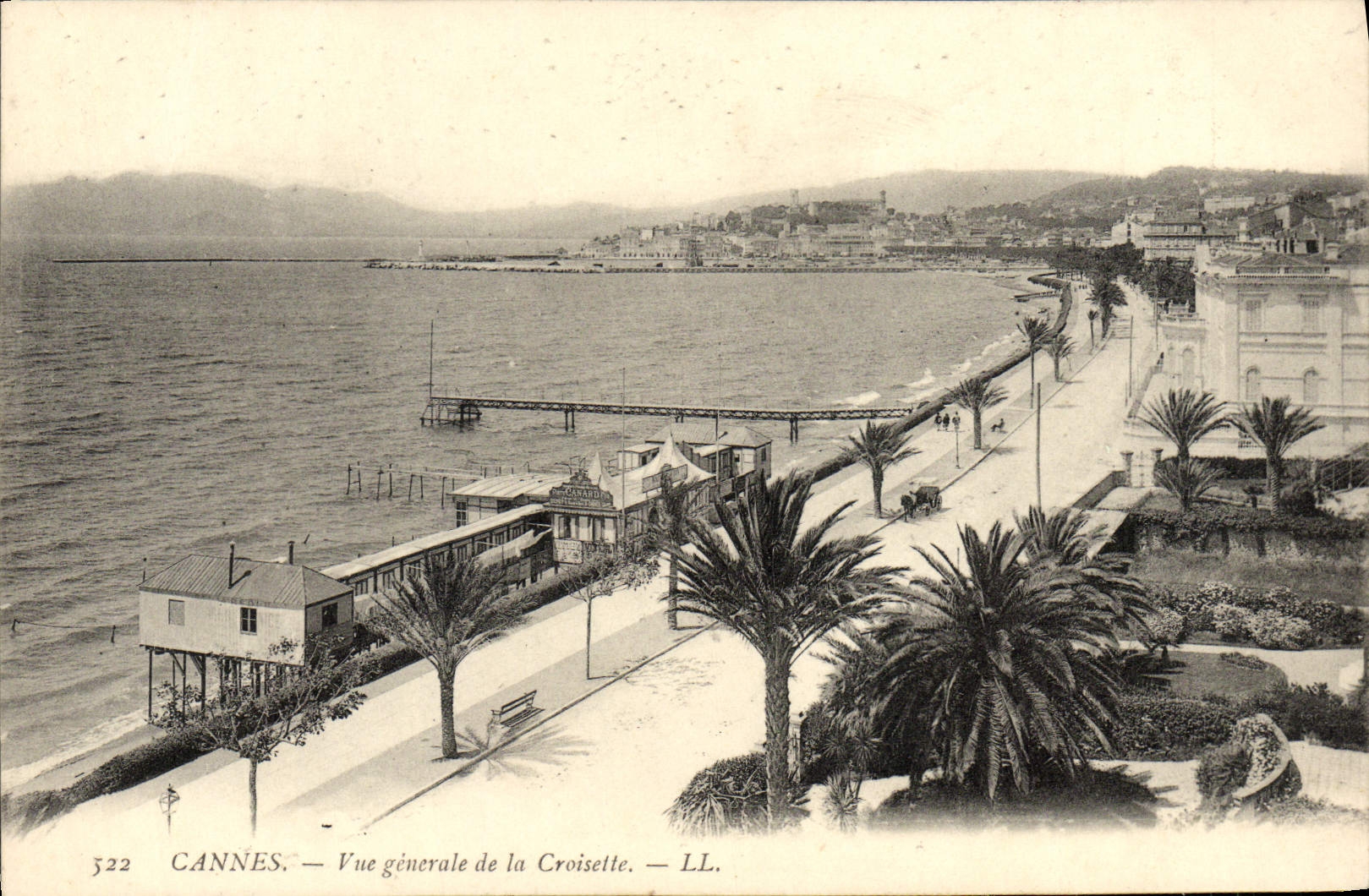 CPA Cannes Vue Generale de la Croisette