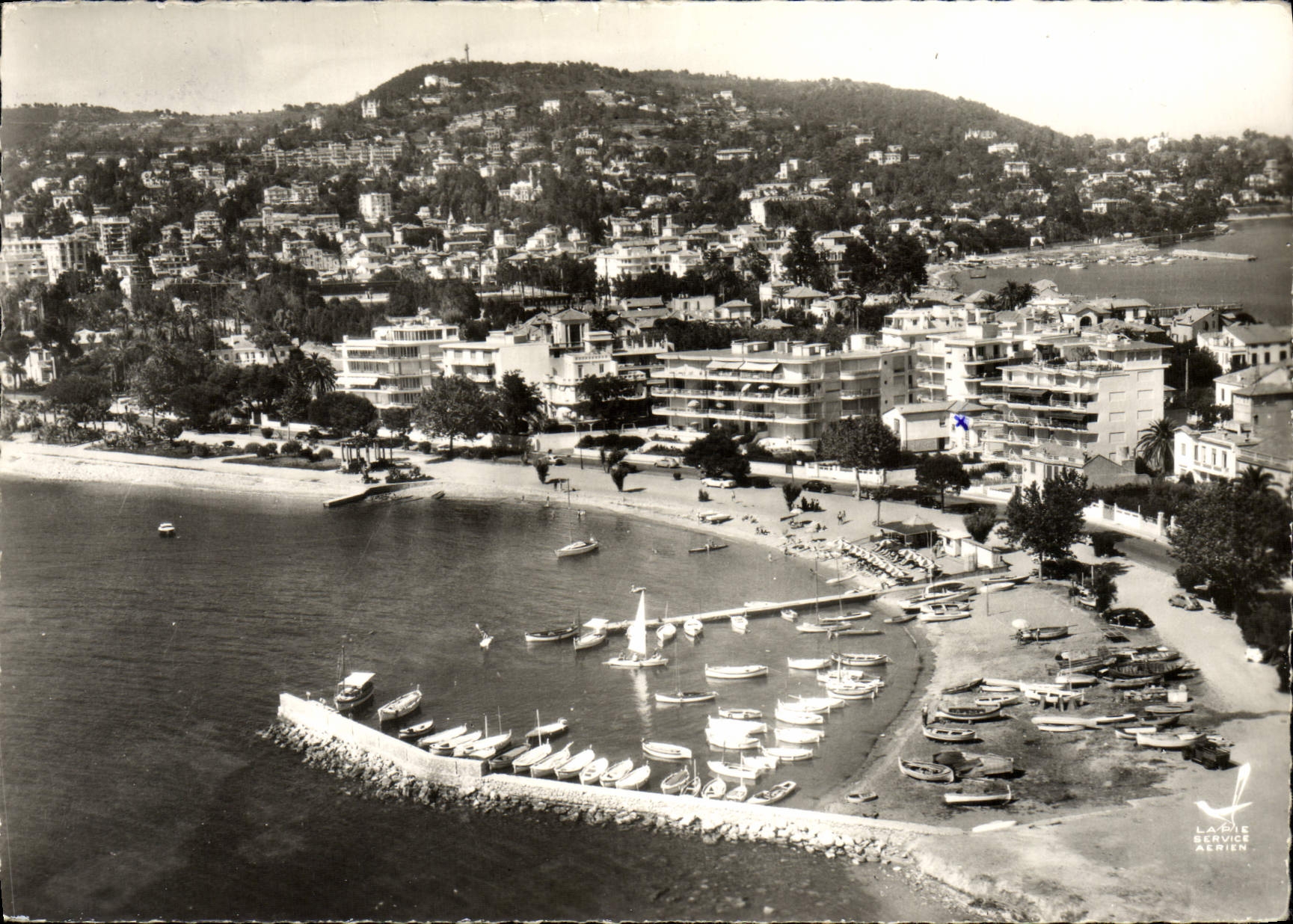 MODERN CARD Cannes Port of Beach