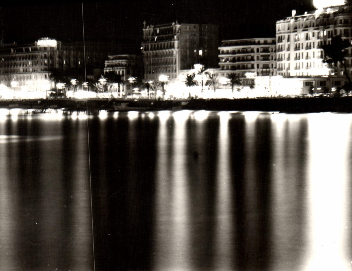 VINTAGE POSTCARD Cannes the Night the Boulevard of the Small cross