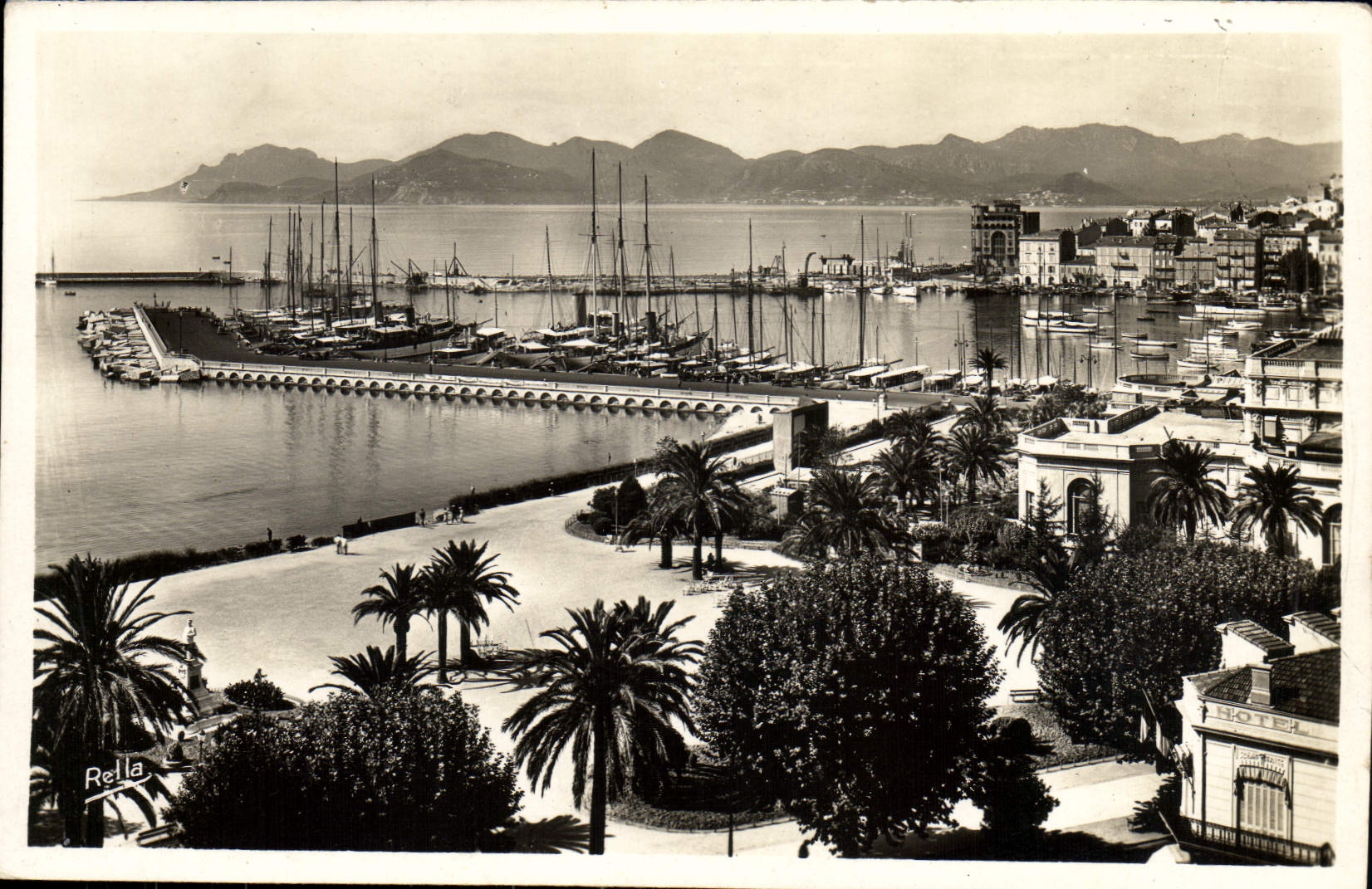 VINTAGE POSTCARD Cannes the Port Esterel