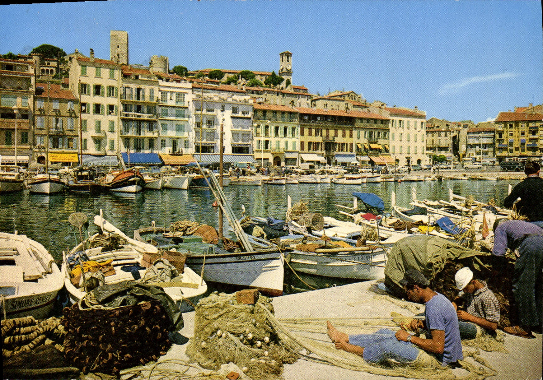 POSTAL Cannes de la VENDIMIA una esquina del puerto los barcos del St Pedro E tle Suquet de Quay