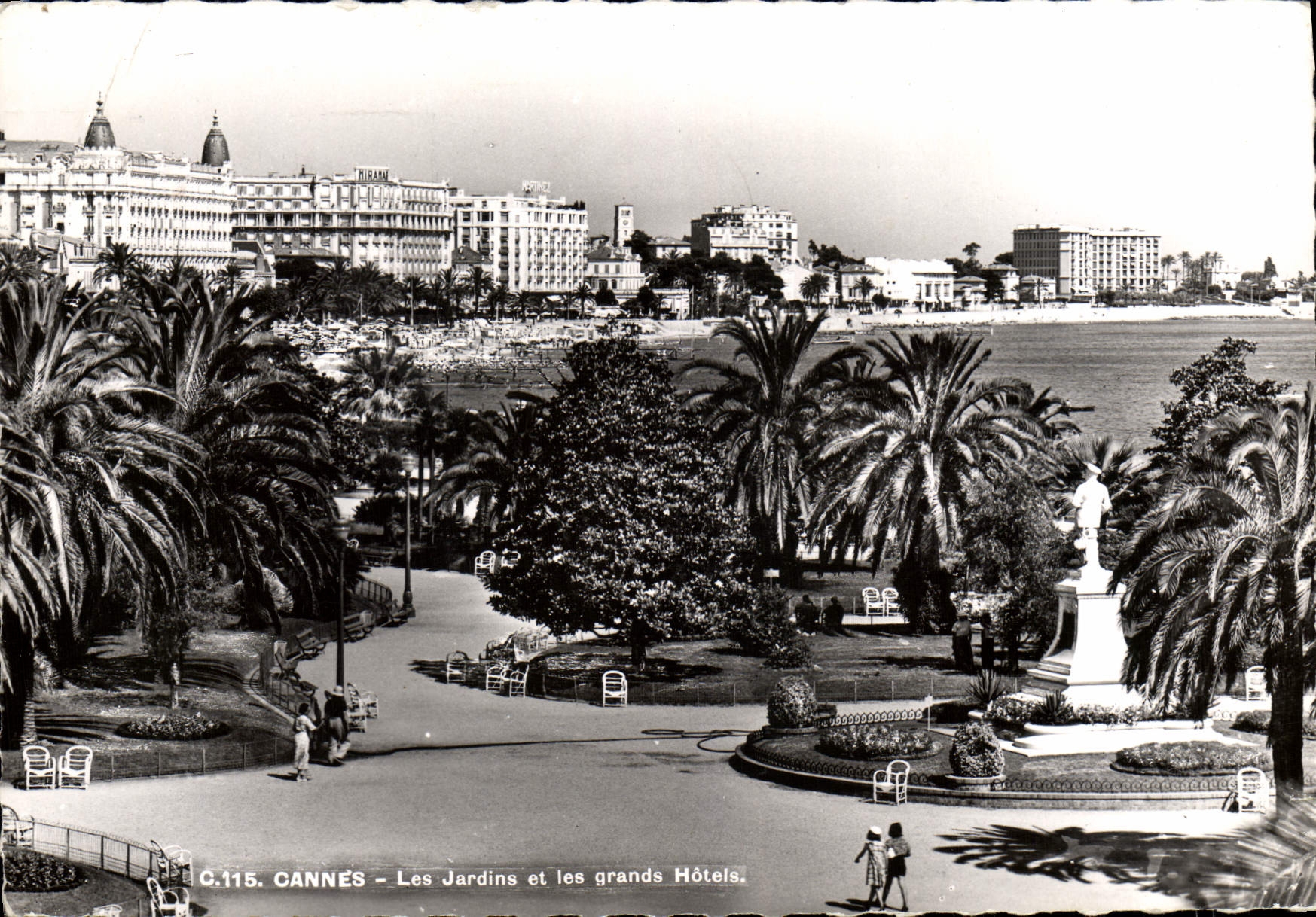 CPA Cannes Cote D'Azur Les jardins et les grands hotels
