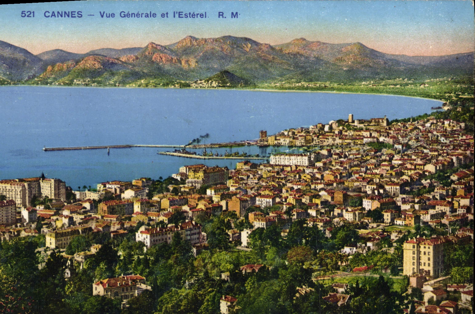 CPA Cannes Vue Generale et L'Esterel