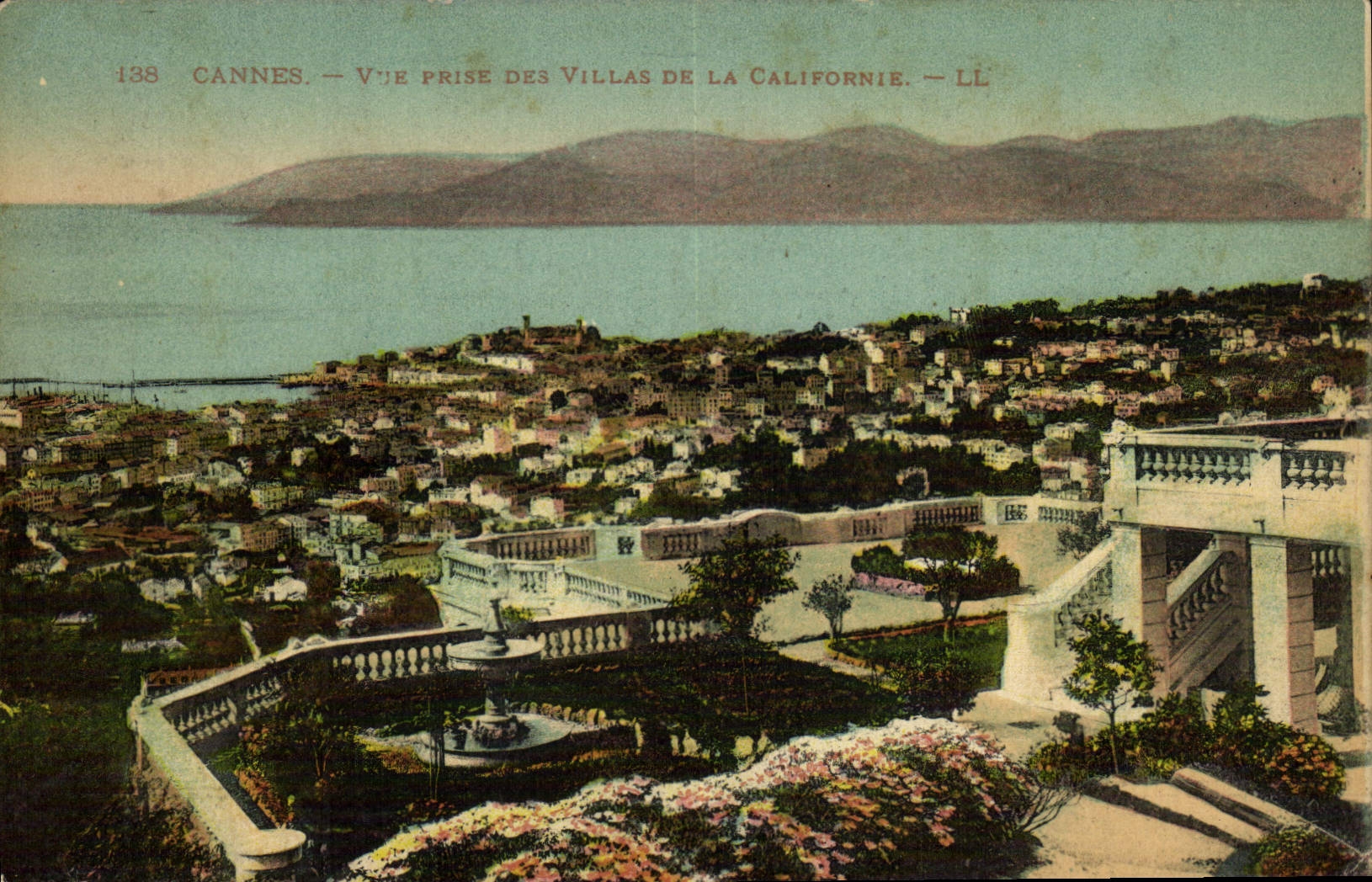 CPA Cannes Vue Prise Des Villas De La Californie