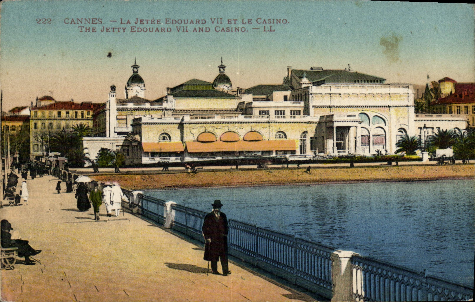 CPA Cannes La jetee Edouard VII et le casino