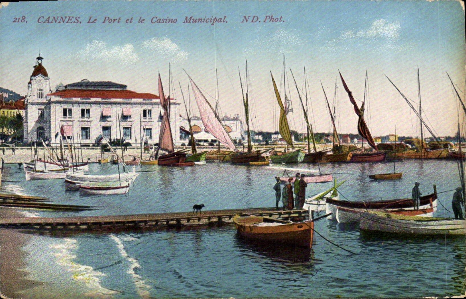 CPA Cannes Le Port et le Casino Municipal Bateaux