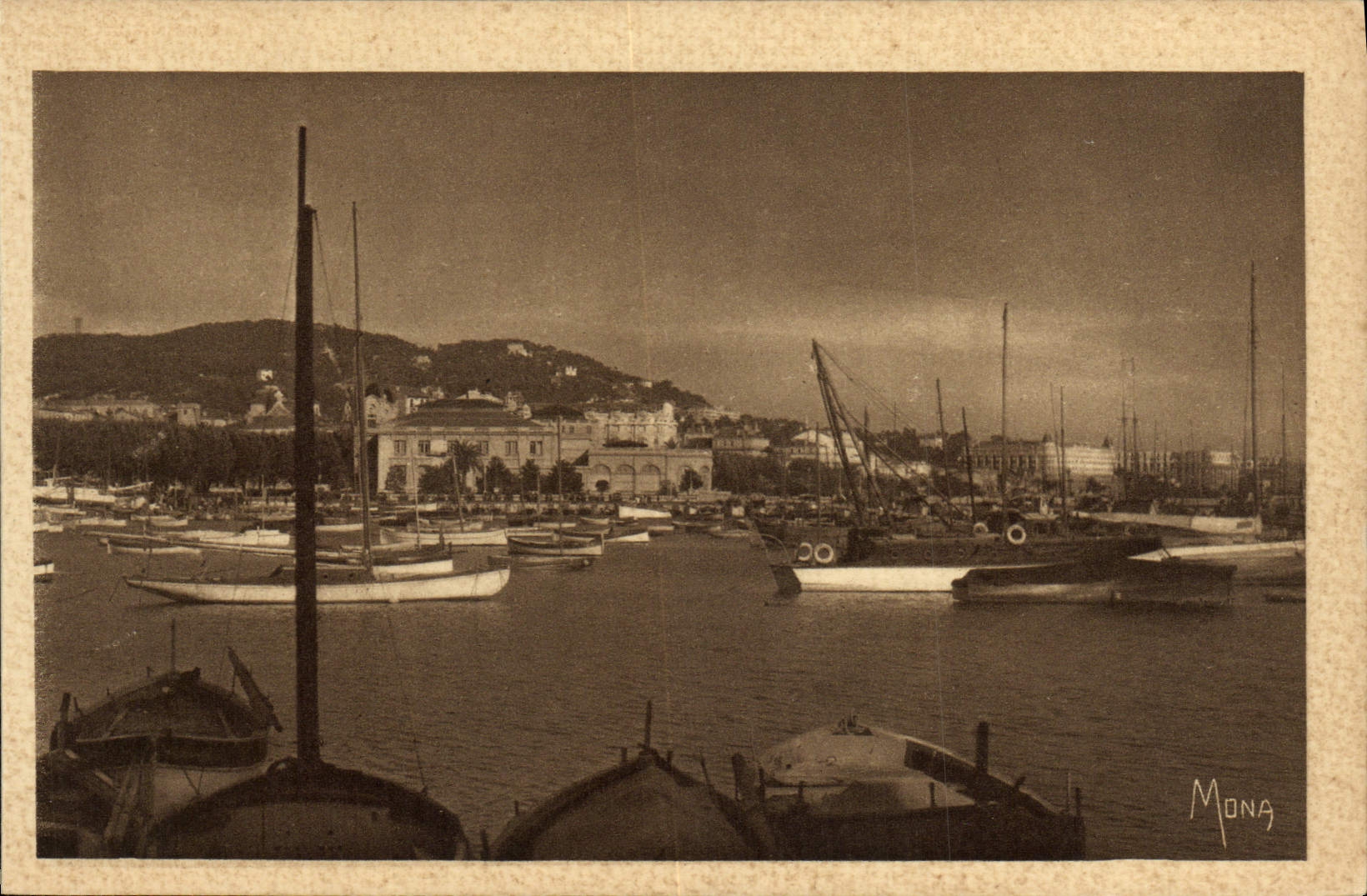 CPA Cannes Le Port et le Casino Bateaux