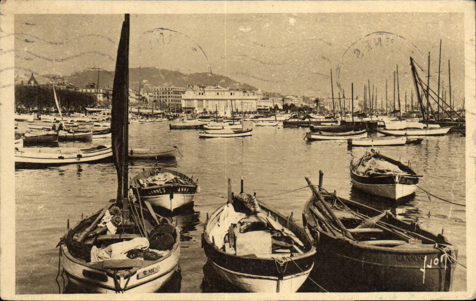 CPA Cannes Le Port et le Casino Bateaux