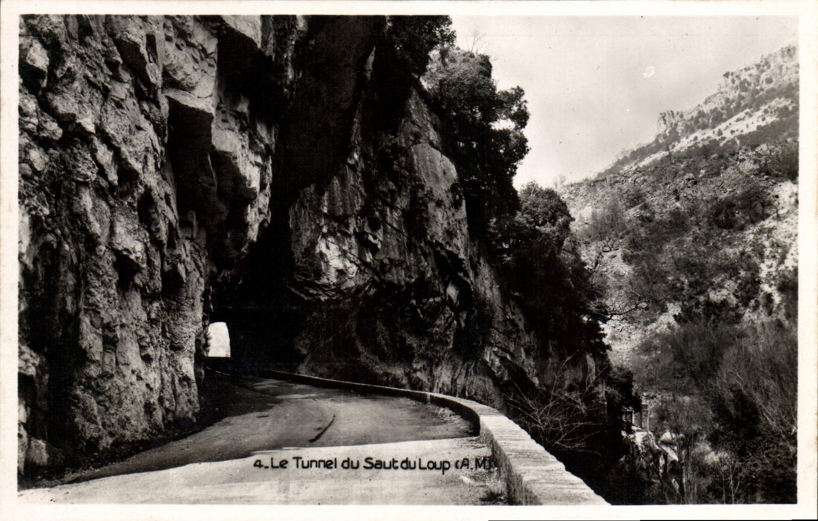 CPM Le Tunnel du Saut du Loup 